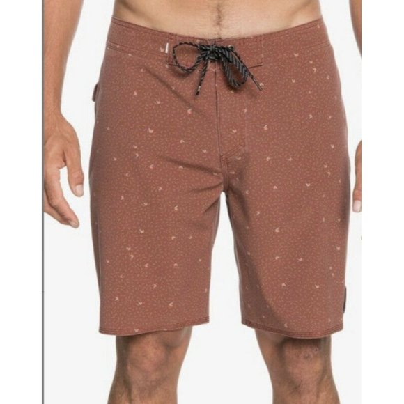 Quicksilver NWT $60 Highline Threads & Fin Henna  Boardshorts Men Swim S… - Picture 1 of 10